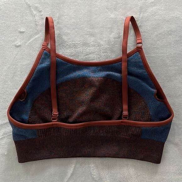 Echt Arise Key Sportsbra Navy and Dark Red Size L - Picture 6 of 16